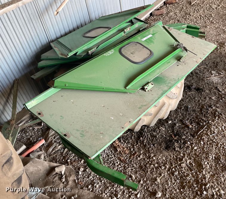 Maurer Manufacturing Inc. combine bin extensions in Independence, KS