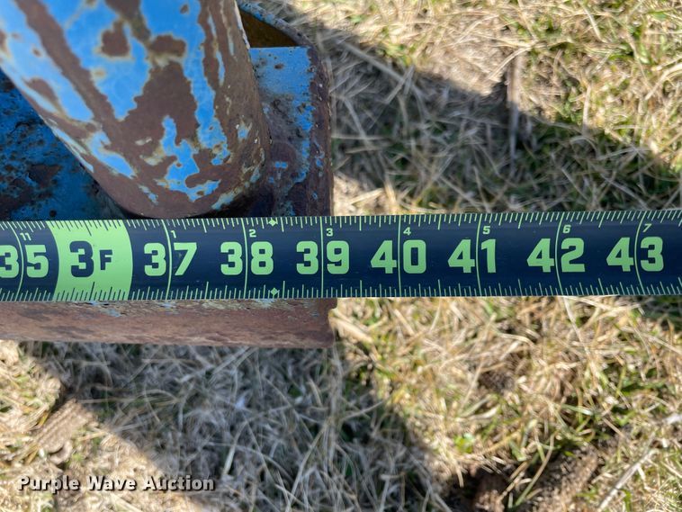 image for item II9257 Priefert 85  livestock squeeze chute