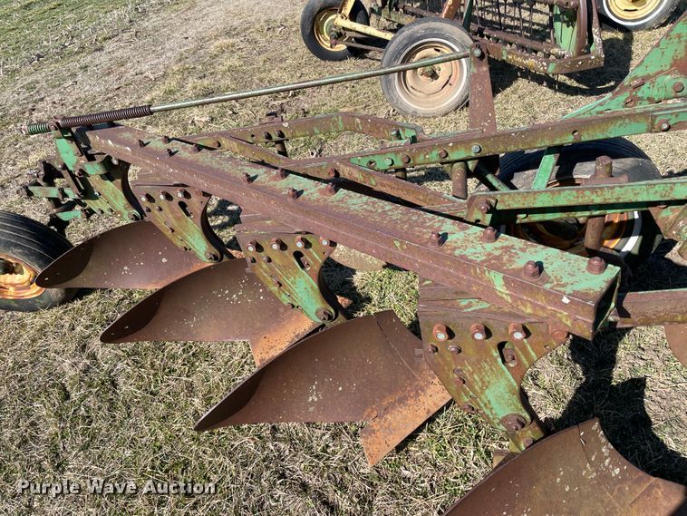 image for item II9259 John Deere 416  four bottom plow