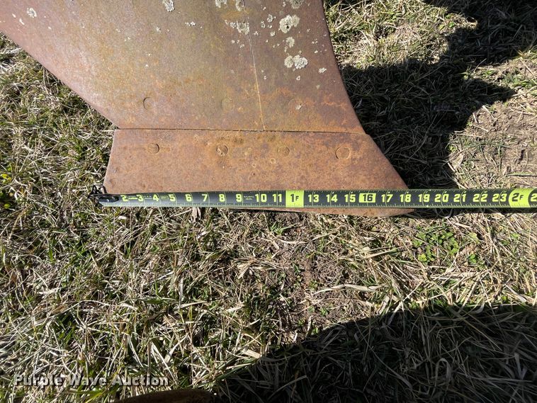 image for item II9259 John Deere 416  four bottom plow