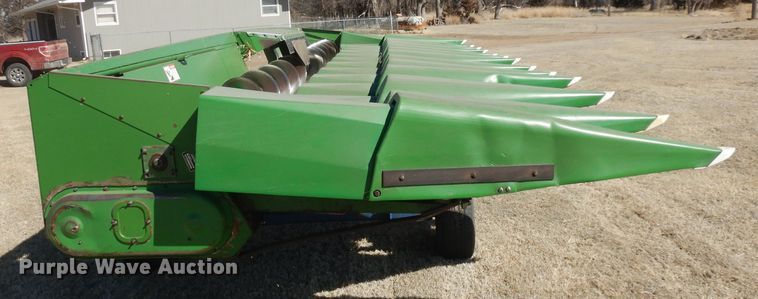 image for item IP9064 John Deere  corn head