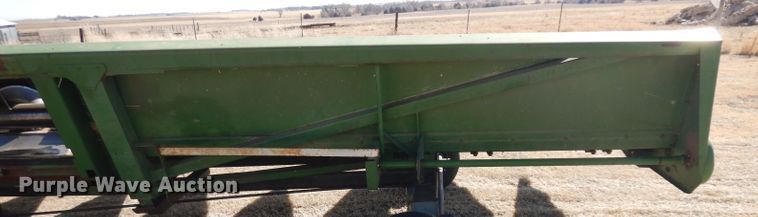 image for item IP9064 John Deere  corn head