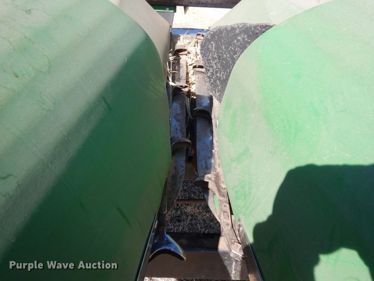 image for item IP9064 John Deere  corn head