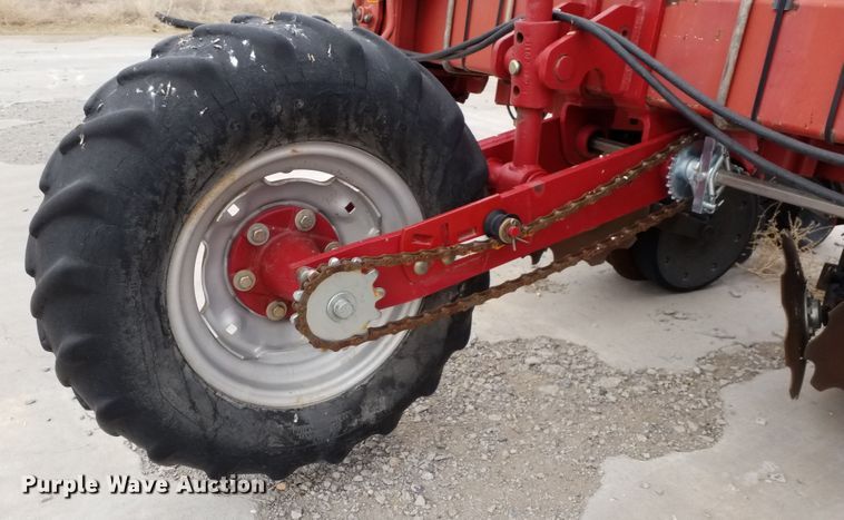 image for item IP9084 Case IH 1200  no-till planter