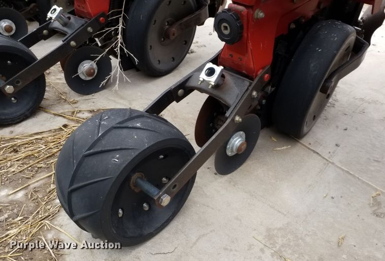 image for item IP9084 Case IH 1200  no-till planter