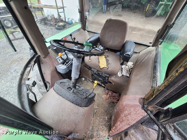 image for item IQ9065 1985 John Deere 4450  tractor