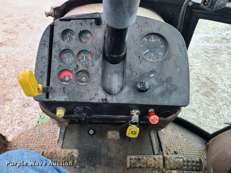 image for item IQ9065 1985 John Deere 4450  tractor