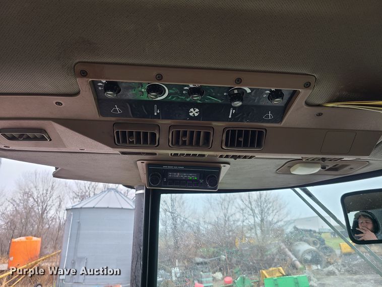 image for item IQ9065 1985 John Deere 4450  tractor