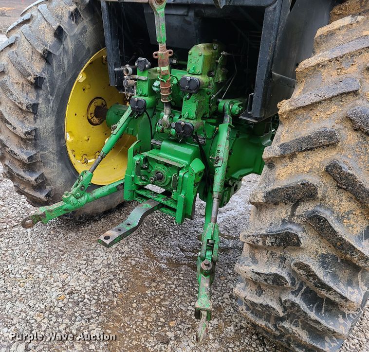 image for item IQ9065 1985 John Deere 4450  tractor