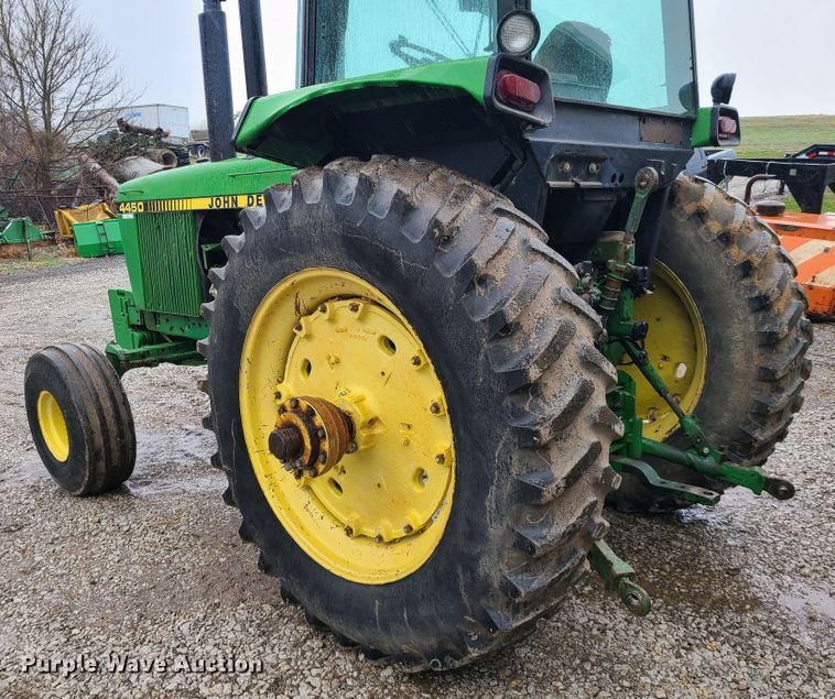 image for item IQ9065 1985 John Deere 4450  tractor