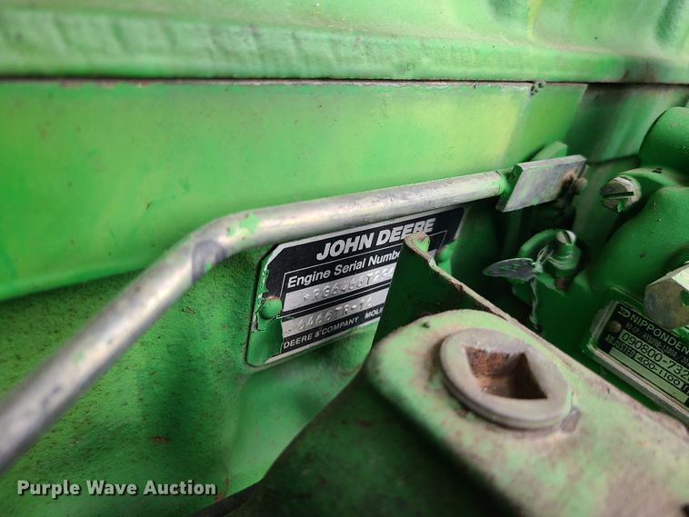 image for item IQ9065 1985 John Deere 4450  tractor