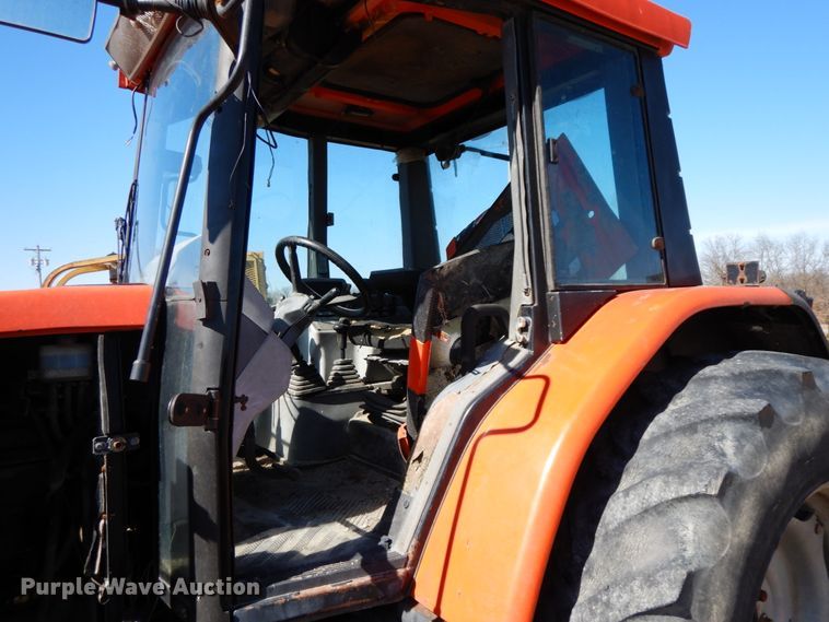 image for item IX9334 1993 AGCO Allis 8630  tractor