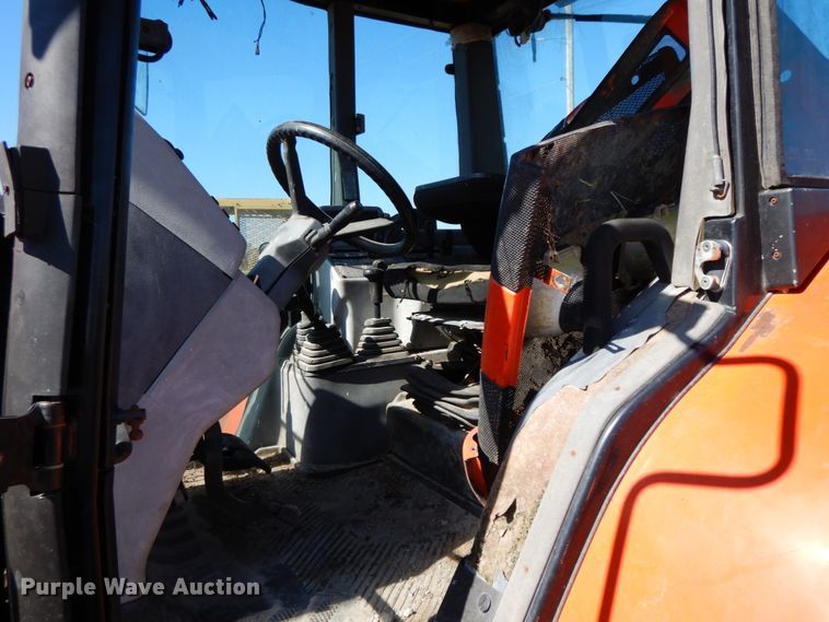 image for item IX9334 1993 AGCO Allis 8630  tractor