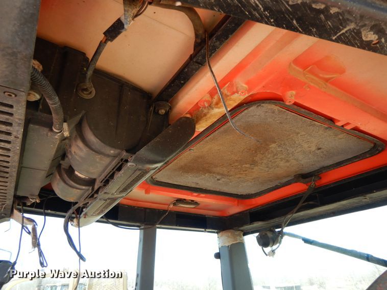 image for item IX9334 1993 AGCO Allis 8630  tractor