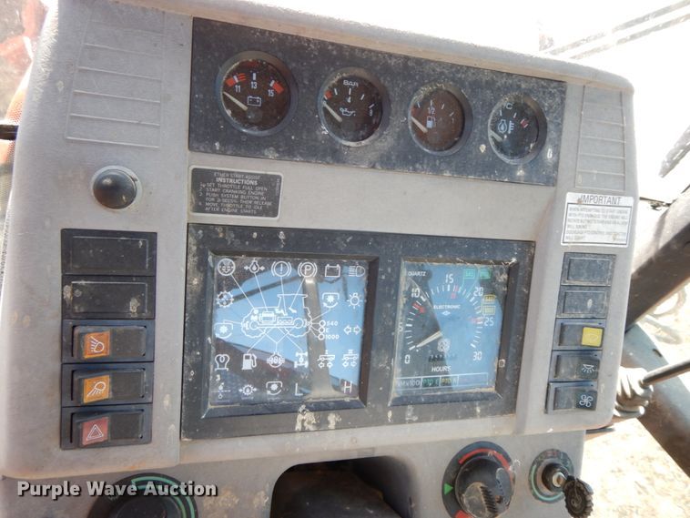 image for item IX9334 1993 AGCO Allis 8630  tractor