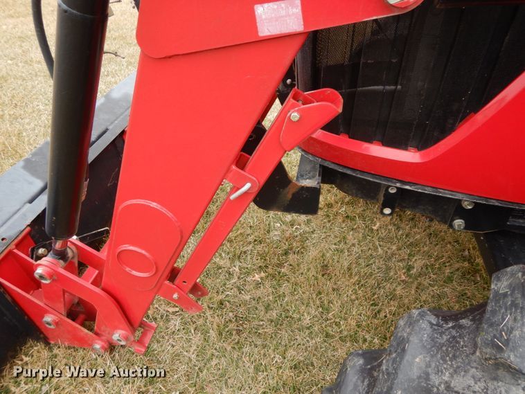 image for item IX9347 2015 Mahindra 105P  MFWD tractor