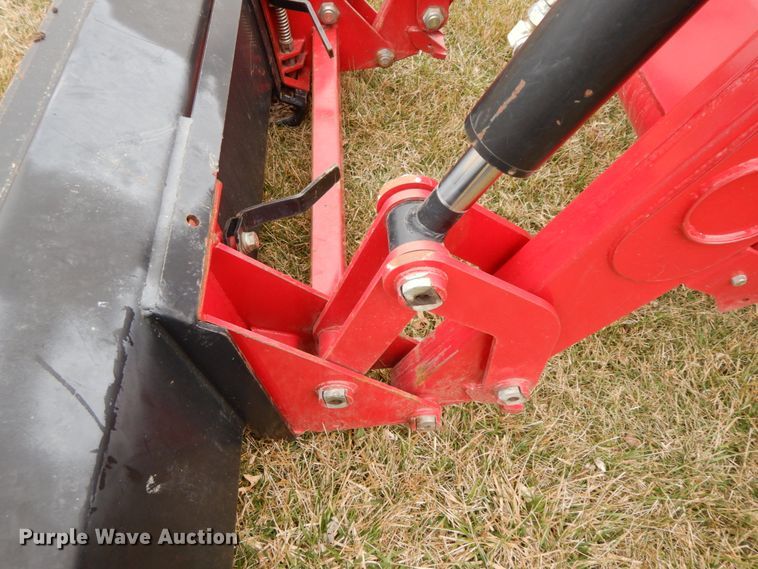 image for item IX9347 2015 Mahindra 105P  MFWD tractor