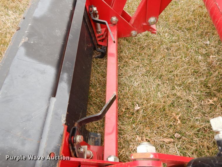 image for item IX9347 2015 Mahindra 105P  MFWD tractor