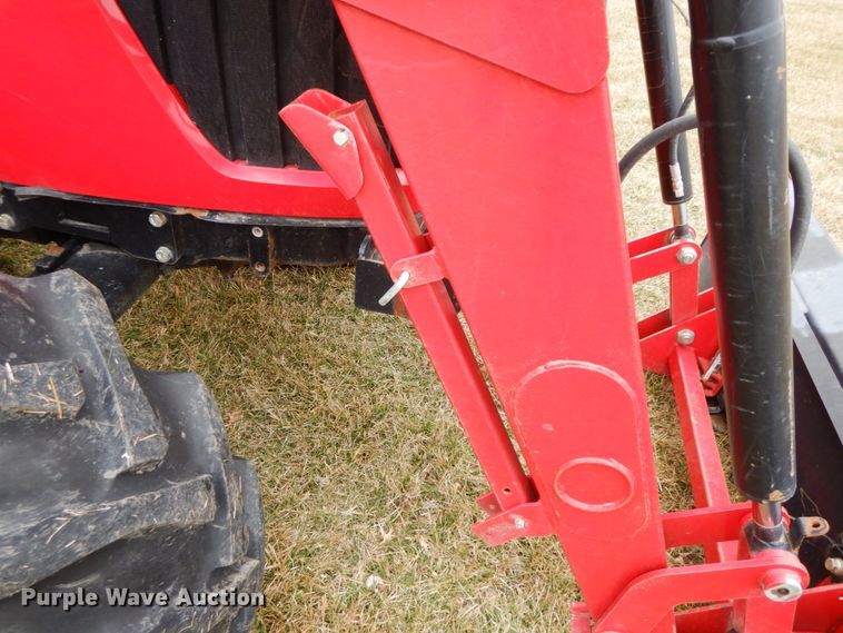 image for item IX9347 2015 Mahindra 105P  MFWD tractor
