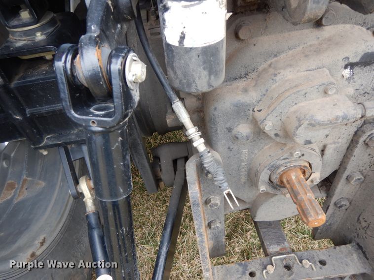 image for item IX9347 2015 Mahindra 105P  MFWD tractor