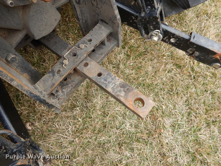 image for item IX9347 2015 Mahindra 105P  MFWD tractor