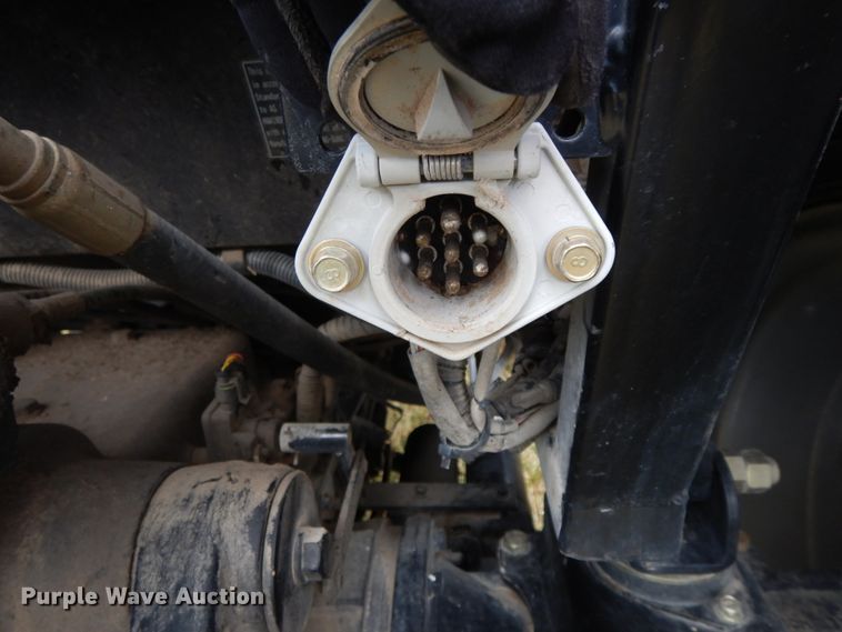 image for item IX9347 2015 Mahindra 105P  MFWD tractor