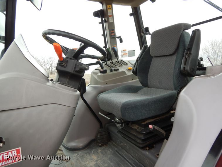 image for item IX9347 2015 Mahindra 105P  MFWD tractor