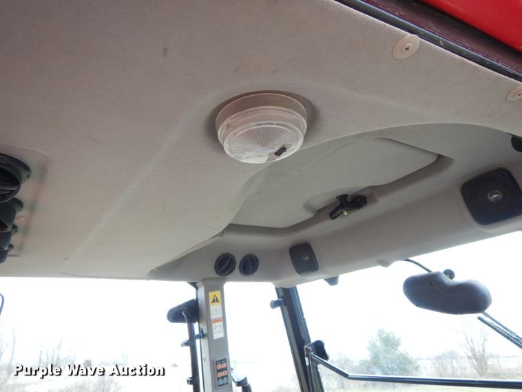 image for item IX9347 2015 Mahindra 105P  MFWD tractor