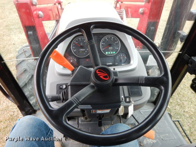 image for item IX9347 2015 Mahindra 105P  MFWD tractor