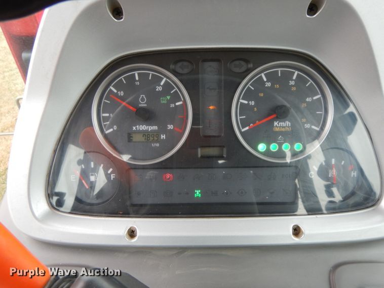 image for item IX9347 2015 Mahindra 105P  MFWD tractor