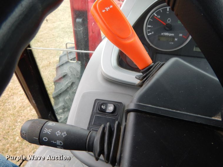 image for item IX9347 2015 Mahindra 105P  MFWD tractor