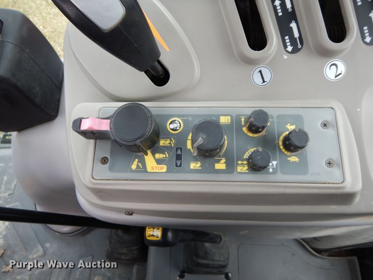 image for item IX9347 2015 Mahindra 105P  MFWD tractor