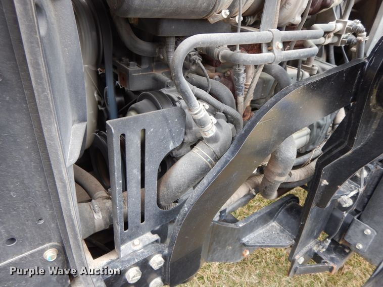 image for item IX9347 2015 Mahindra 105P  MFWD tractor