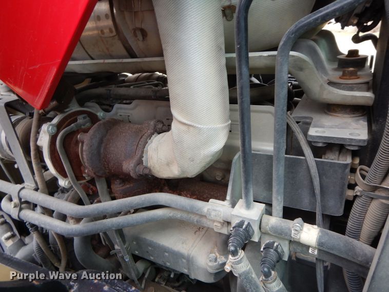 image for item IX9347 2015 Mahindra 105P  MFWD tractor