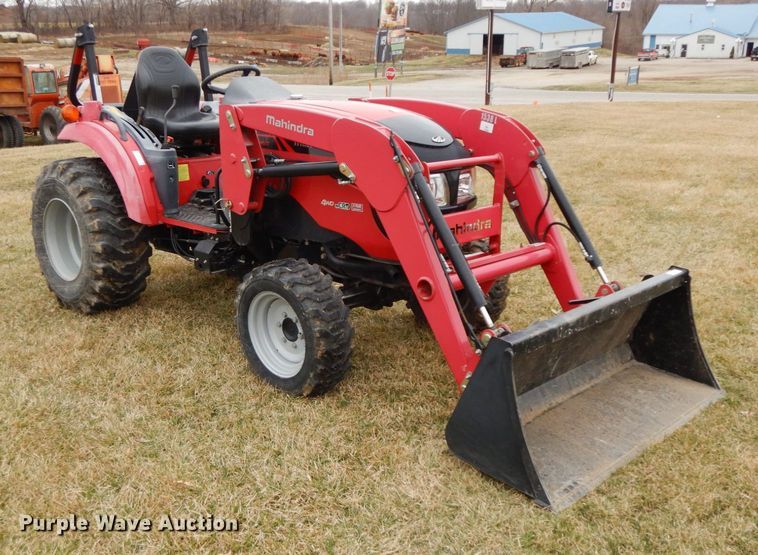 image for item IX9348 2016 Mahindra 1533  MFWD tractor
