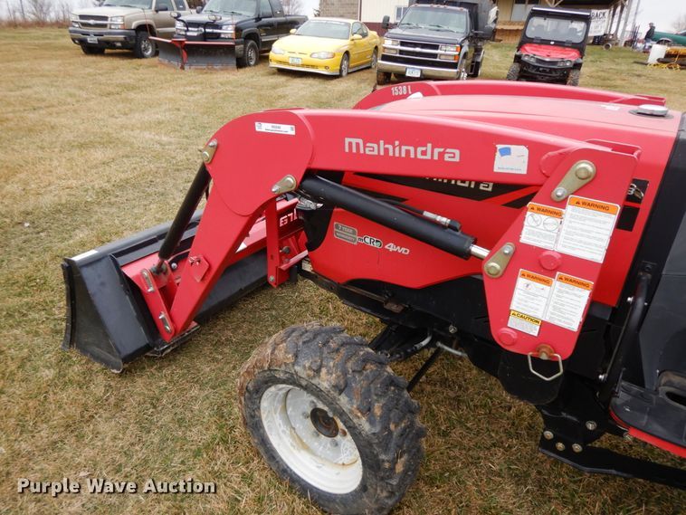 image for item IX9348 2016 Mahindra 1533  MFWD tractor