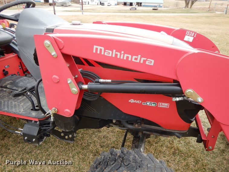 image for item IX9348 2016 Mahindra 1533  MFWD tractor