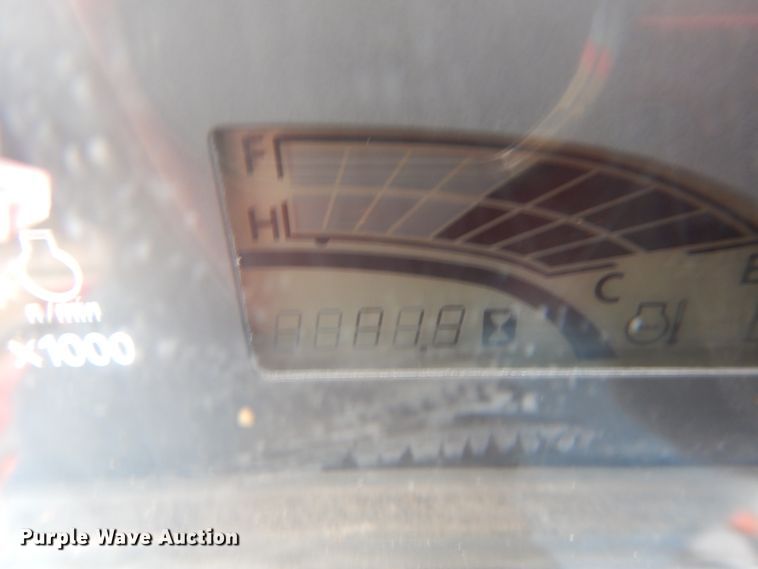 image for item IX9348 2016 Mahindra 1533  MFWD tractor