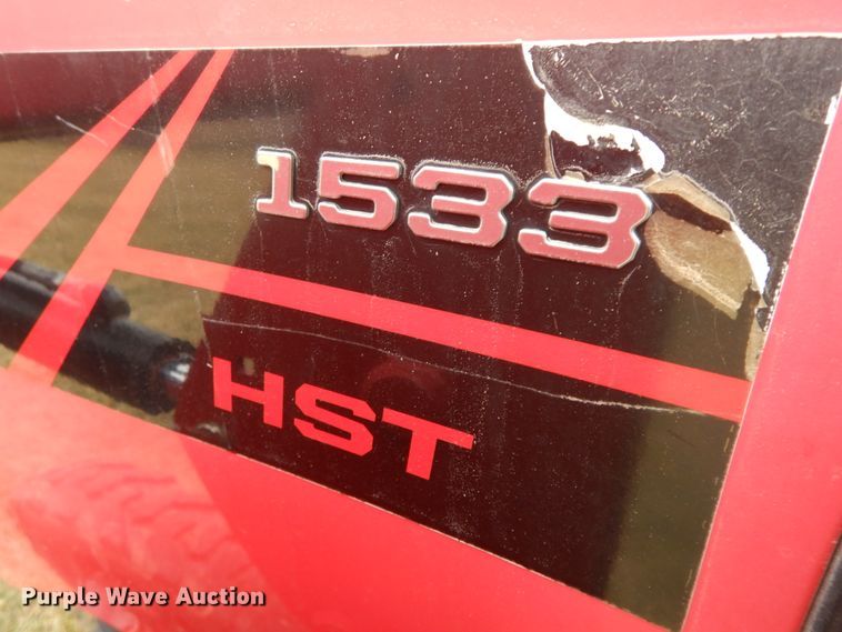 image for item IX9348 2016 Mahindra 1533  MFWD tractor