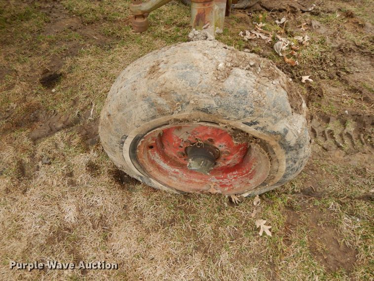 image for item IX9349 Massey Ferguson 180  tractor