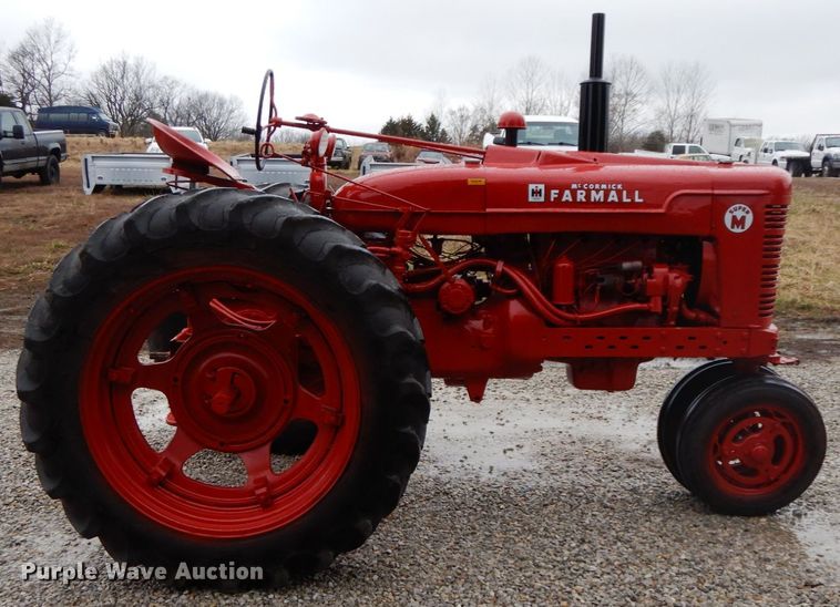 image for item IX9355 International Super M  tractor