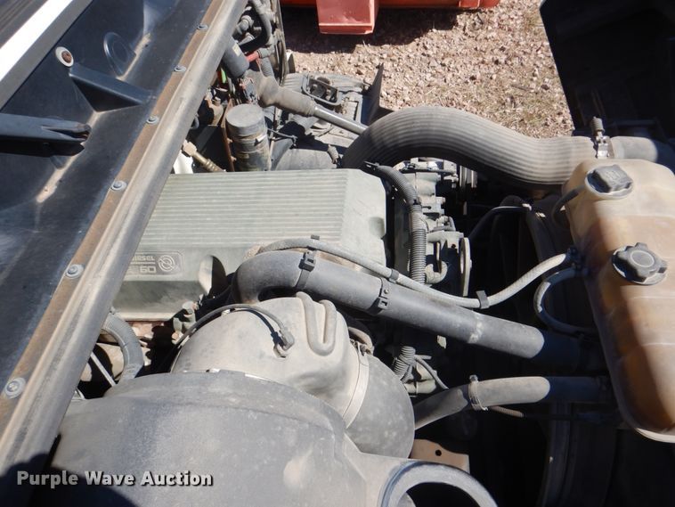 image for item DH5458 2000 Volvo VNM  semi truck