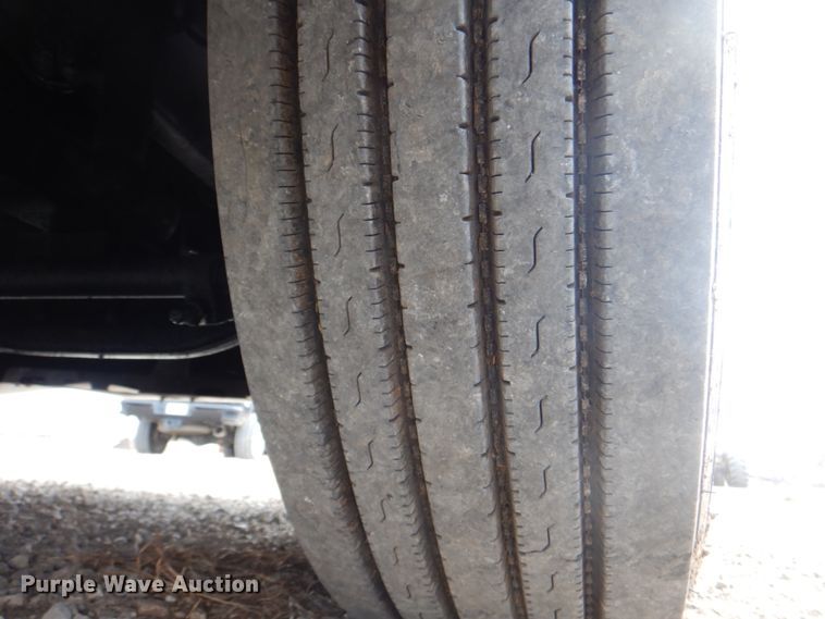 image for item DH5464 2000 Freightliner Century Classic  semi truck