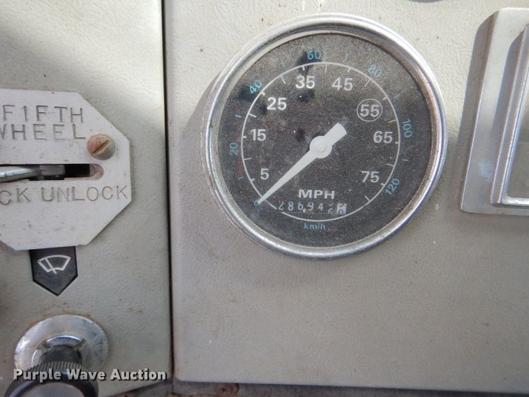 image for item DH5465 1987 Ford L8000  grain vacuum truck