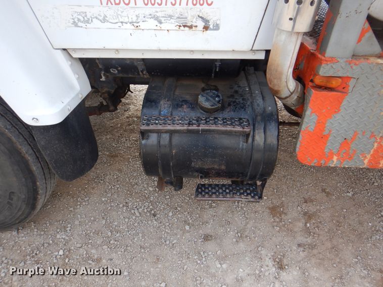 image for item DH5465 1987 Ford L8000  grain vacuum truck