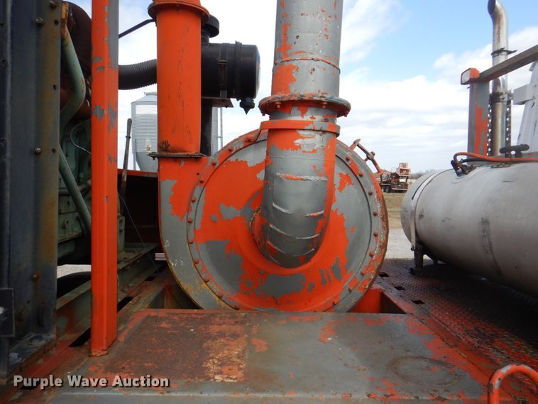 image for item DH5465 1987 Ford L8000  grain vacuum truck