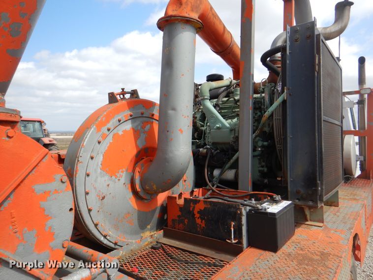 image for item DH5465 1987 Ford L8000  grain vacuum truck