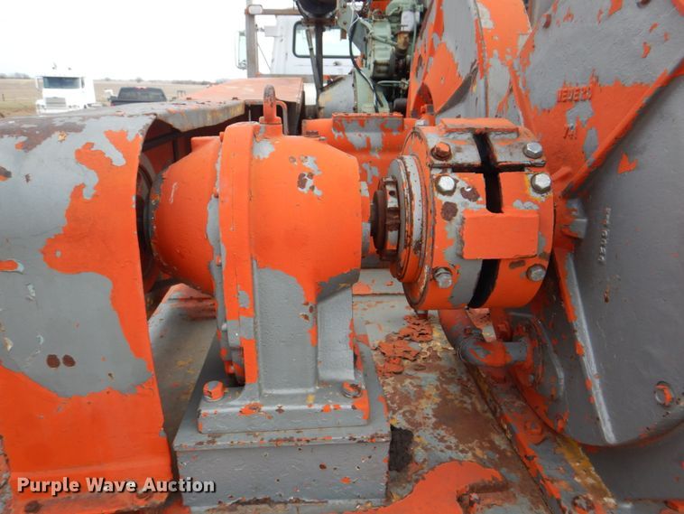 image for item DH5465 1987 Ford L8000  grain vacuum truck