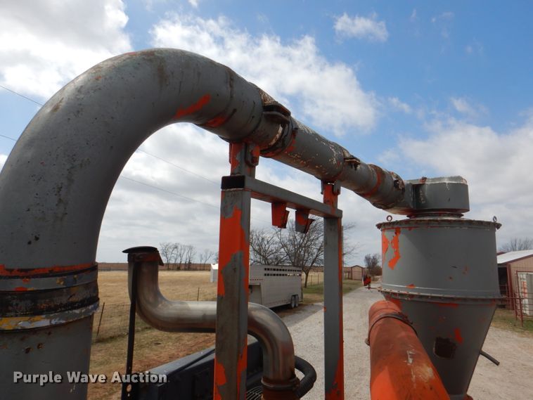 image for item DH5465 1987 Ford L8000  grain vacuum truck