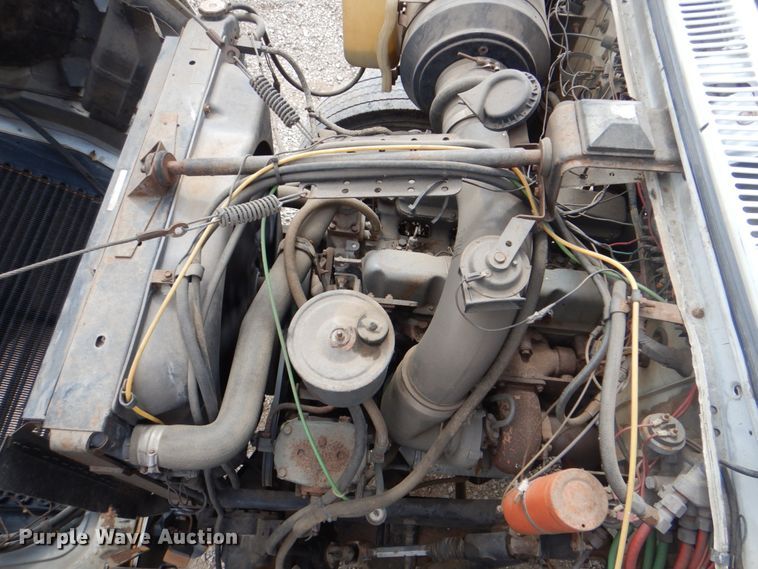 image for item DH5465 1987 Ford L8000  grain vacuum truck